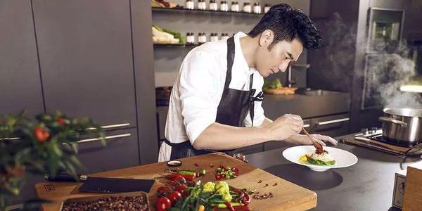 男歌手林依轮简历,明星林依轮照片