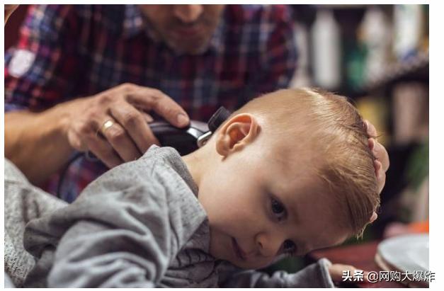 疫情下的理发店太难了,疫情下理发店的忙碌