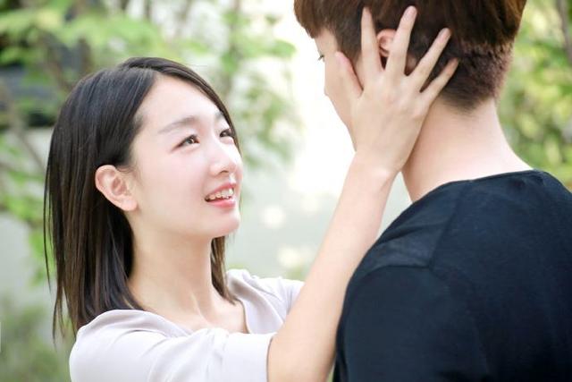 周冬雨出道前家庭条件,周冬雨成名之作电影