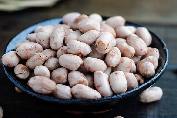 如何用微波炉做盐焗五香花生米,烤箱盐焗五香花生米商用做法