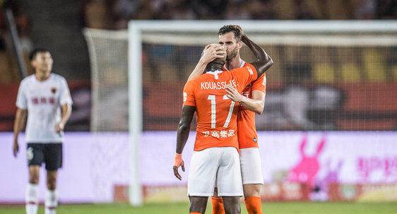 4轮赚9分！这支冠*队军**已升至联赛第9，主帅跑不死精神感染全队