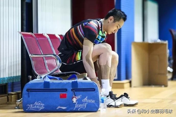 打羽毛球袜子老是移位,羽毛球袜子品牌排行榜