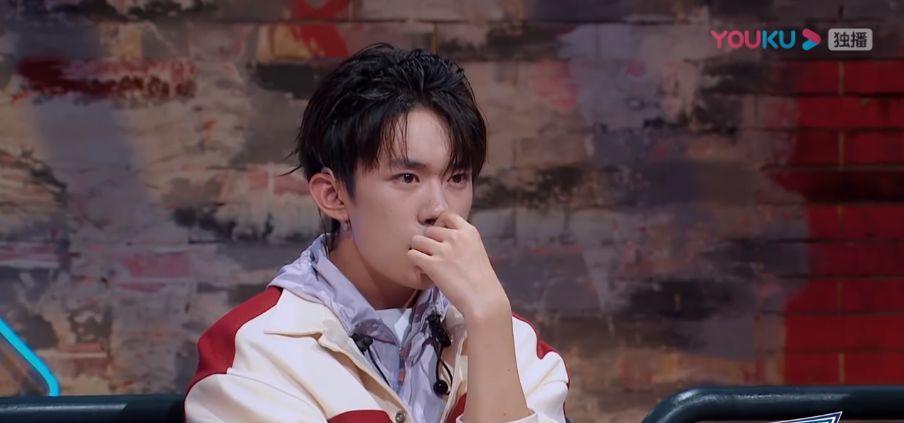 刘浩存看易烊千玺眼神,易烊千玺看王源演唱会