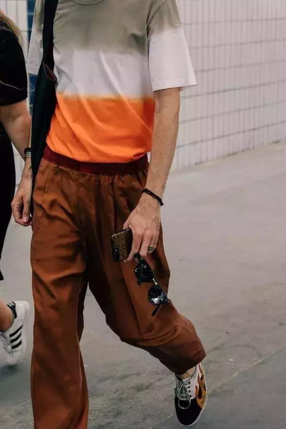 几十块钱的t恤和几万元的衣服,几十和几千t恤差别