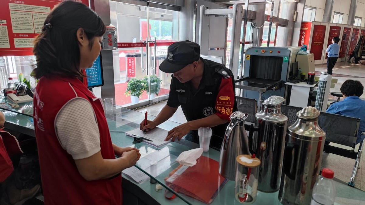 风雨无情人间有爱|郑州科技馆继续为受困群众提供服务