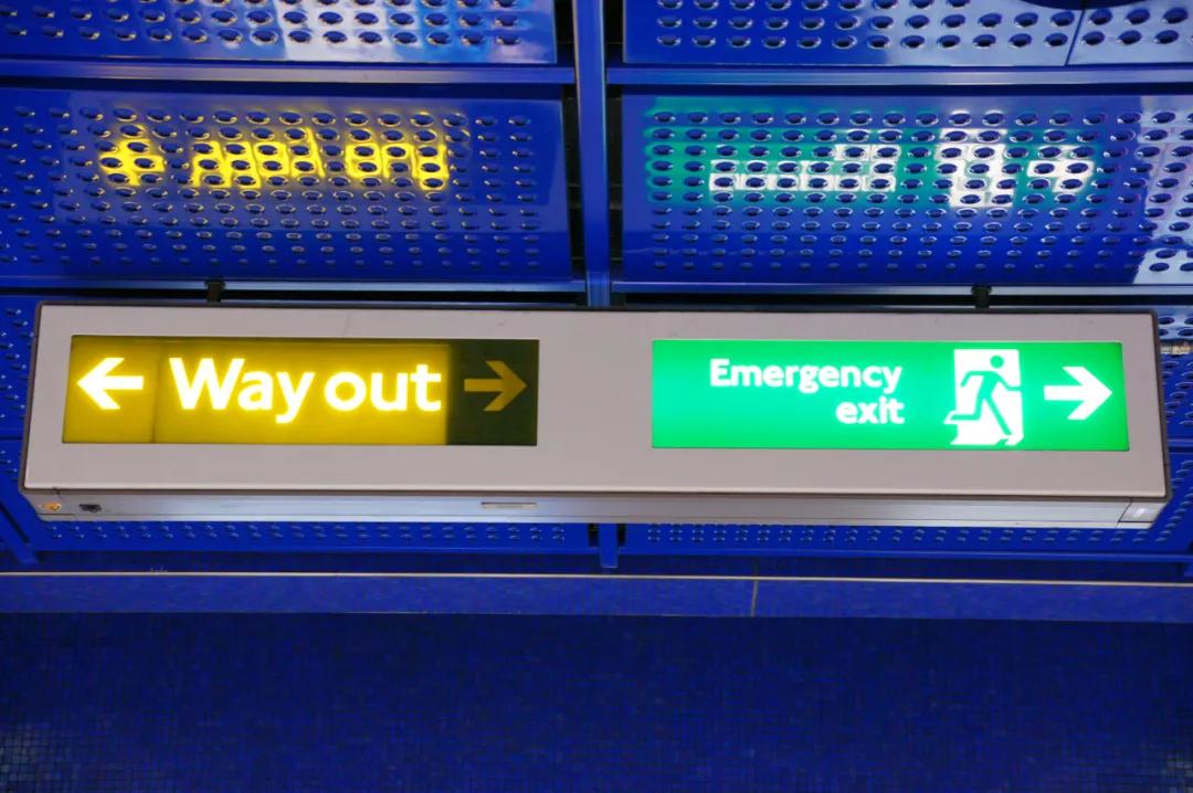 香港的路牌为什么是英语,香港的路牌长什么样