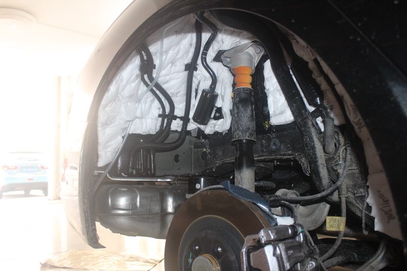 奥迪a6l隔音止震板,奥迪a6l三角窗异响