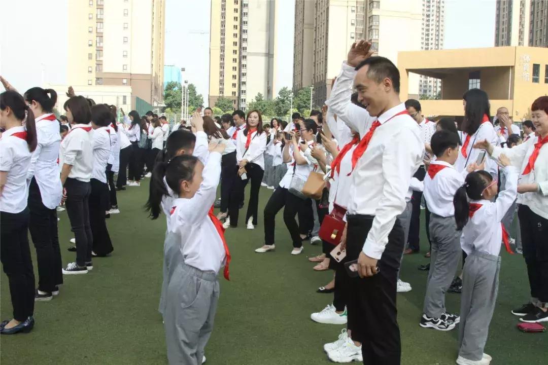 传红色精神承家国情怀,传红色精神做有志少年征文