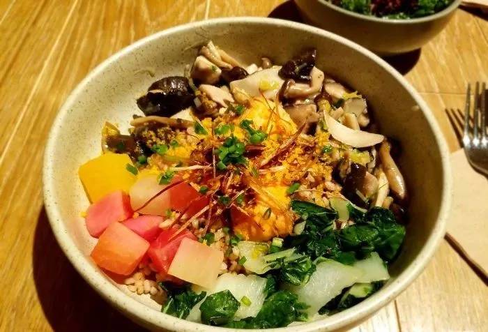 今天愉快地减肥了吗，为你送上魔都“吃草”地图！