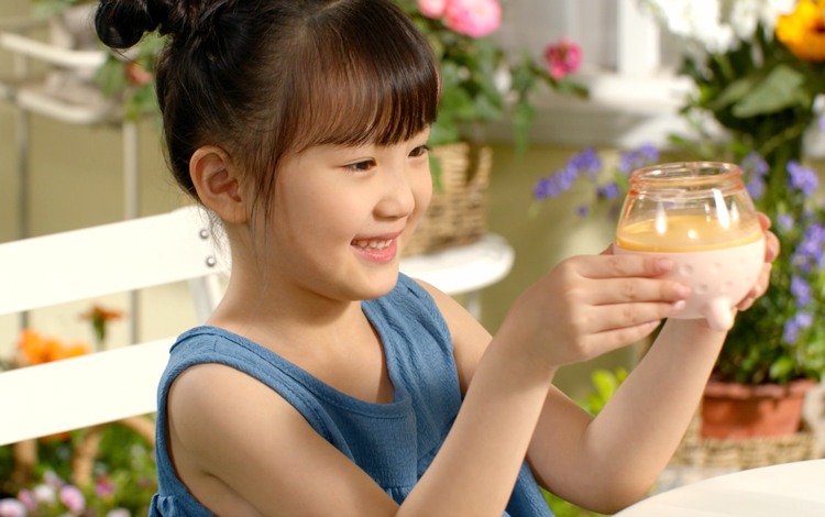 放到包包里的榨汁机,随身携带榨汁机随时喝到新鲜果汁