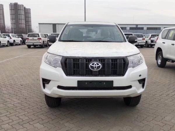 丰田霸道2700性能测试,丰田霸道2700中东版越野性能视频