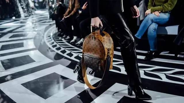 各大奢侈品法语发音 (法语奢侈品牌法语发音)