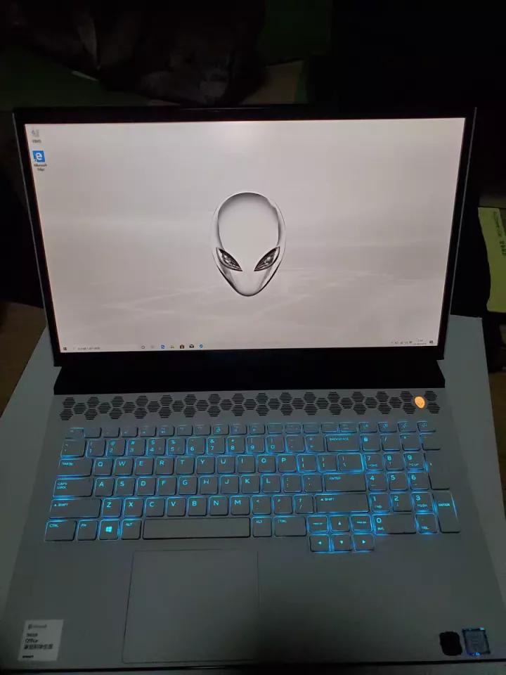 外星人笔记本8000左右怎么选择,比外星人更贵的笔记本