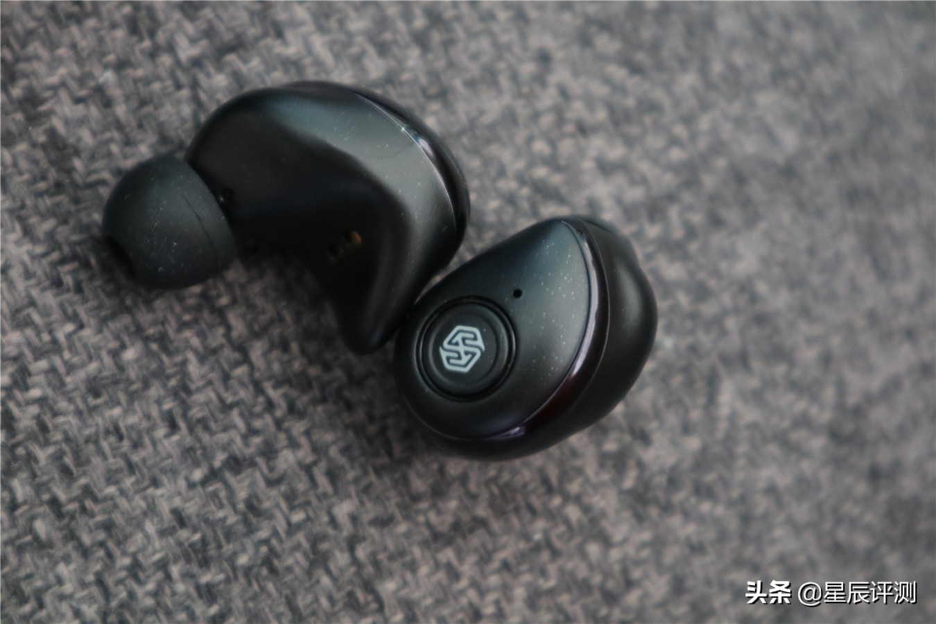 较低延迟，IPX5级防水，耐尔金NILLKINGOTWS蓝牙耳机体验