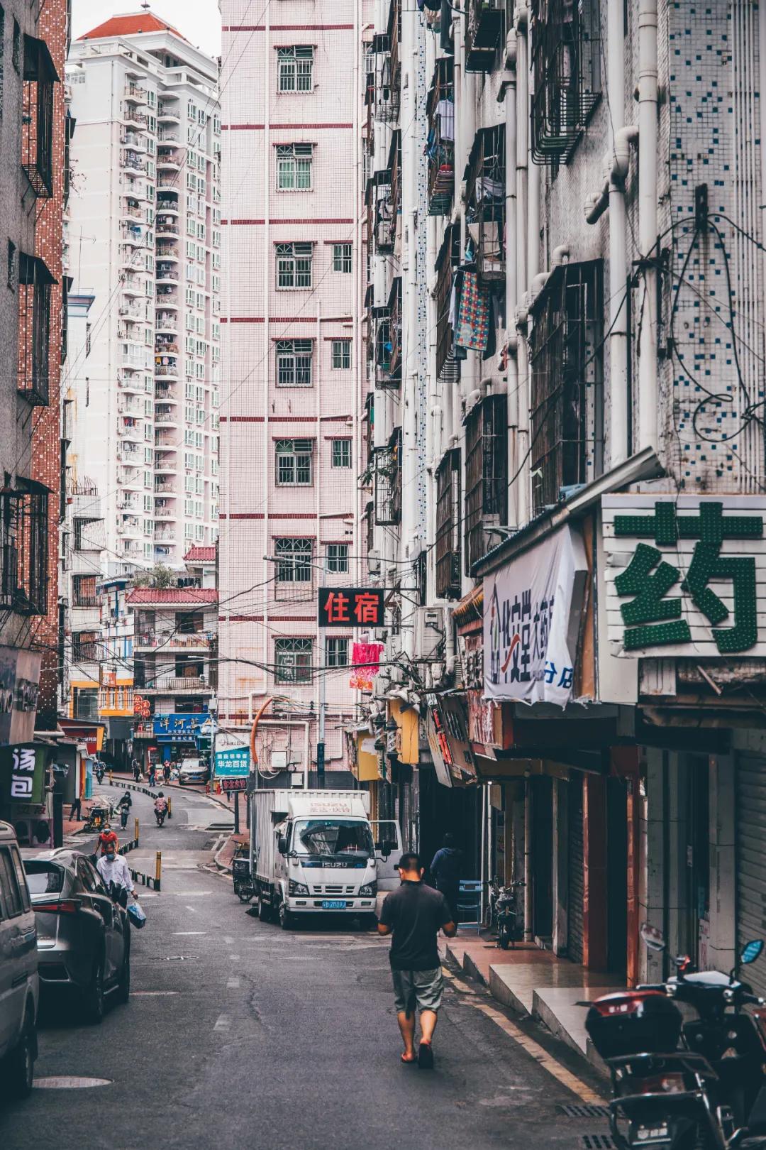 深圳蓝犀牛搬家司机的真实收入,深圳吉米搬家一单能赚多少钱