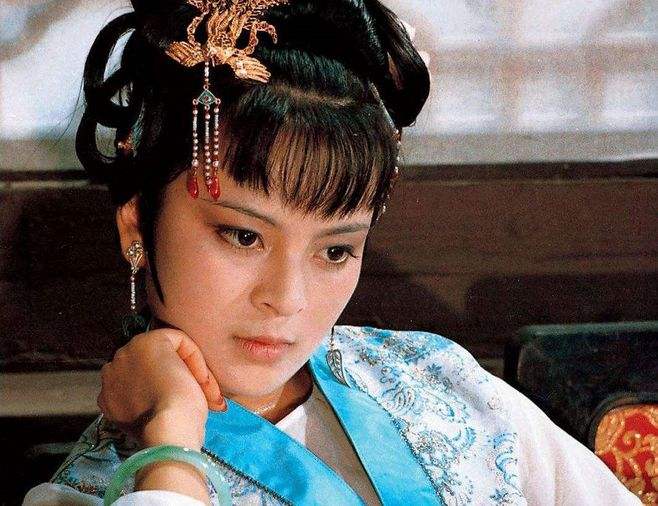 papi酱被骂上热搜事件,papi酱被骂上热搜回应视频