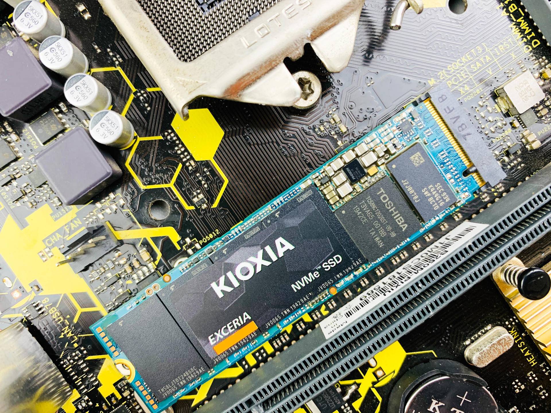 铠侠固态硬盘rc20对比se10,玩游戏有必要用固态硬盘吗