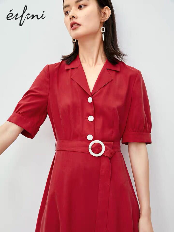 看着不好看的衣服上身却惊艳,看起来不好看但是穿起来很舒服