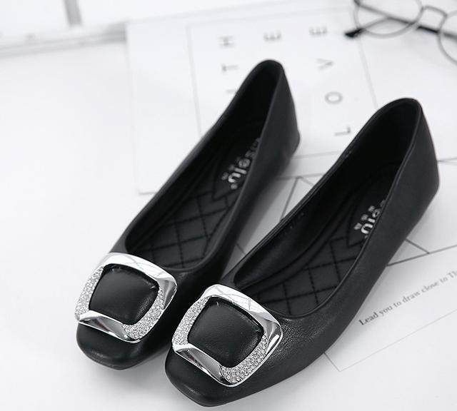 软底女单鞋秋新款浅口百搭,2022春款女浅口平底女单鞋