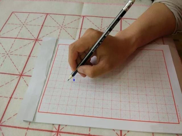 握笔写字正确姿势视频教程幼儿,握笔写字的正确方法和姿势