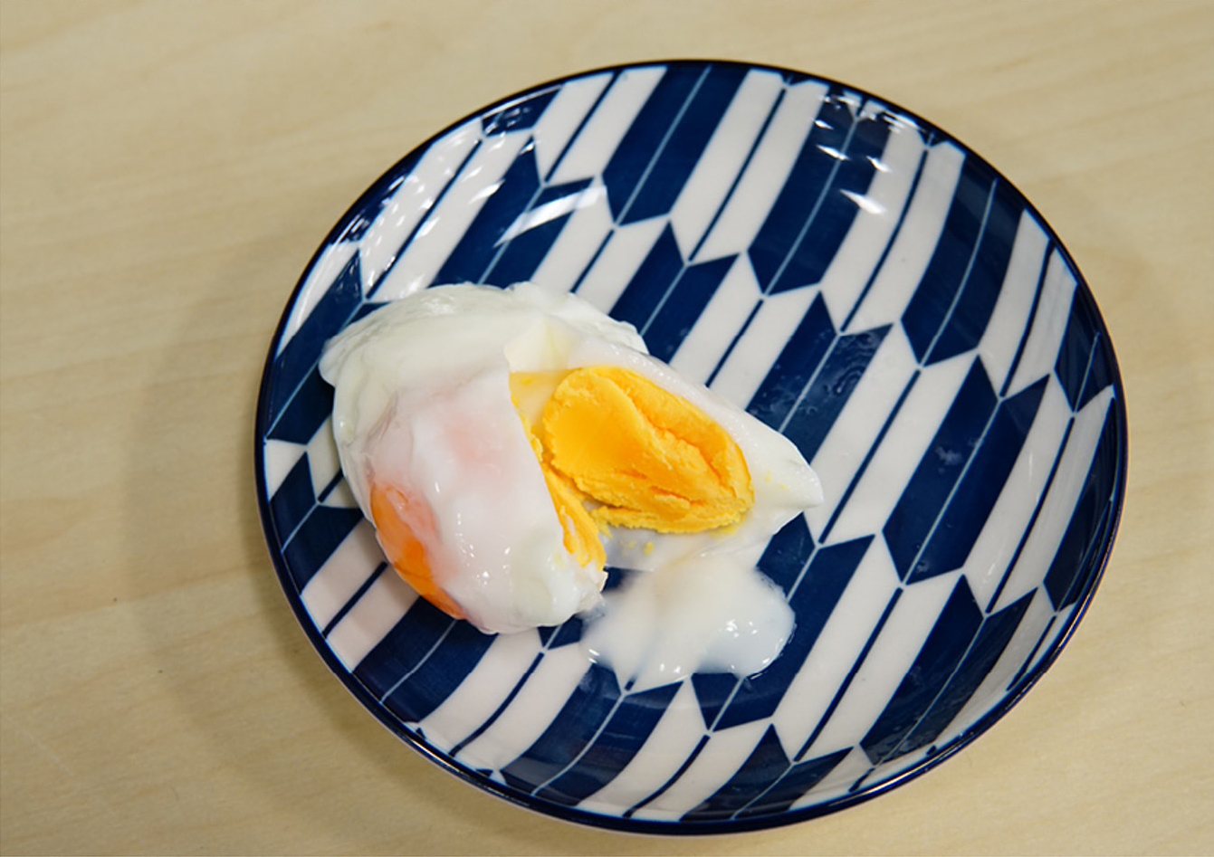 水波蛋｜微波炉水波蛋流心滑溜溜，45秒完成不爆炸关键是这样做