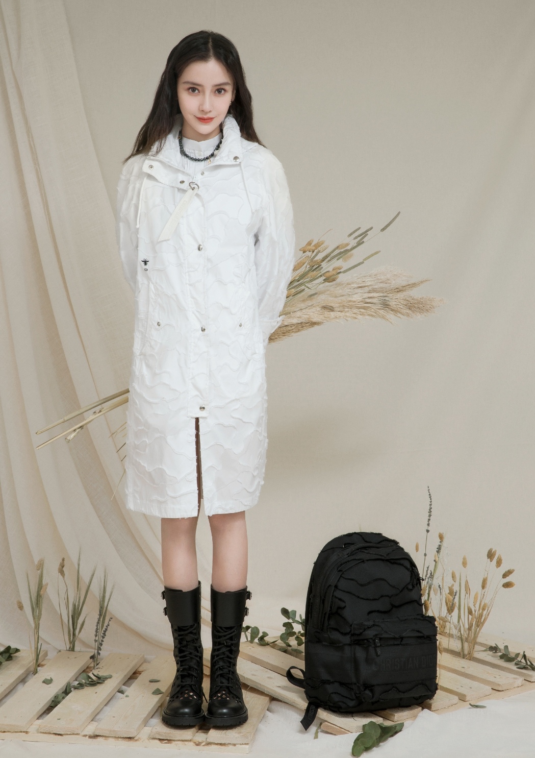 baby穿的超显腿长,baby短裙露脐装