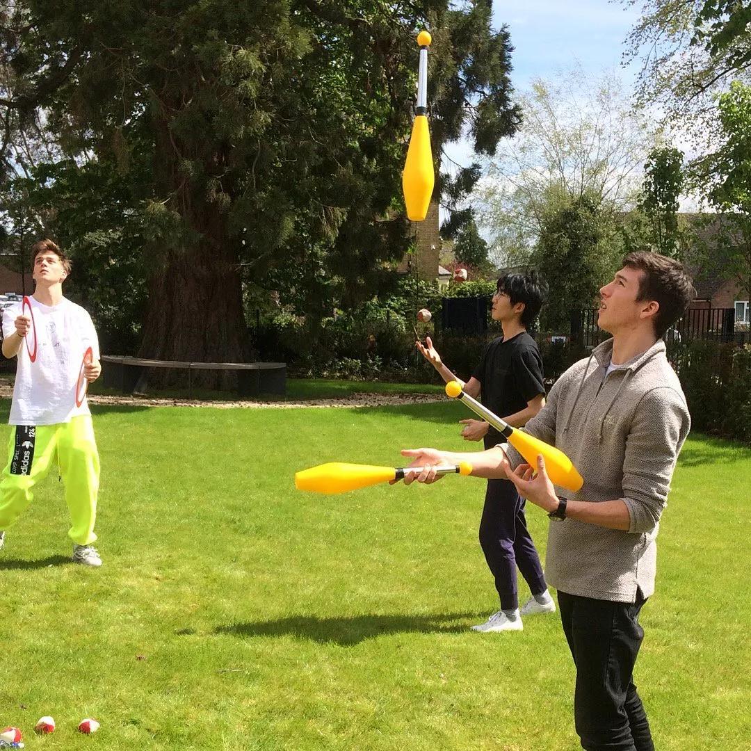 中国超9分纪录片，威敏、德威公学齐上阵，揭秘英国精英教育真相