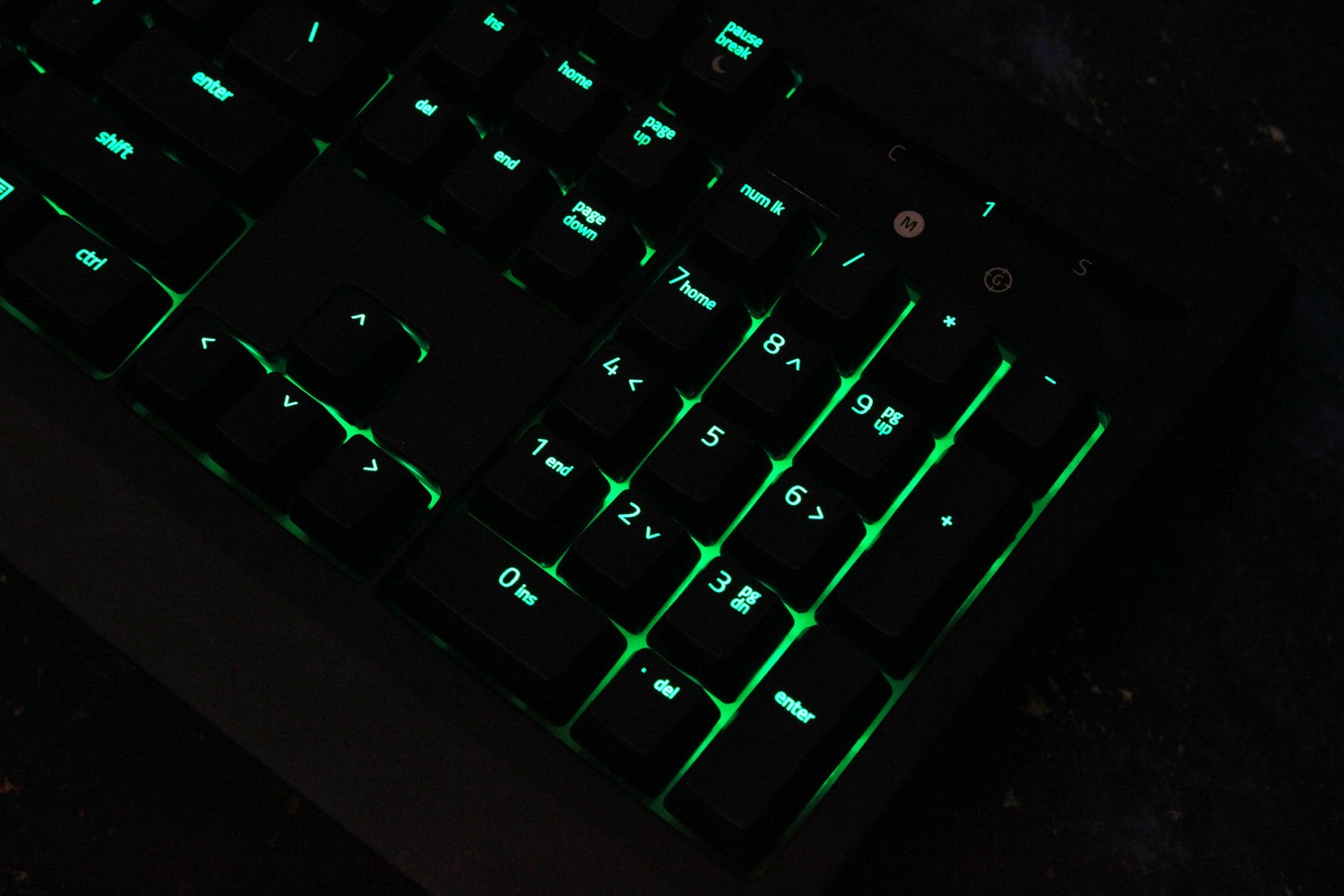 雷蛇黑寡妇蜘蛛精英版键盘测评,雷蛇黑寡妇蜘蛛键盘108测评