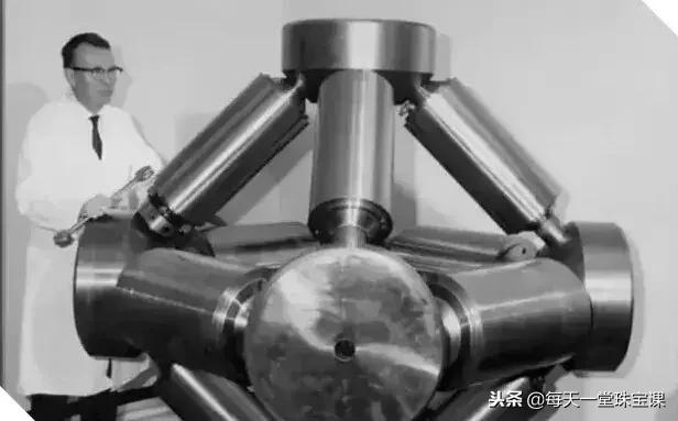 现在买到的钻石都是人造钻石吗,为什么人造钻石比天然钻石品质好