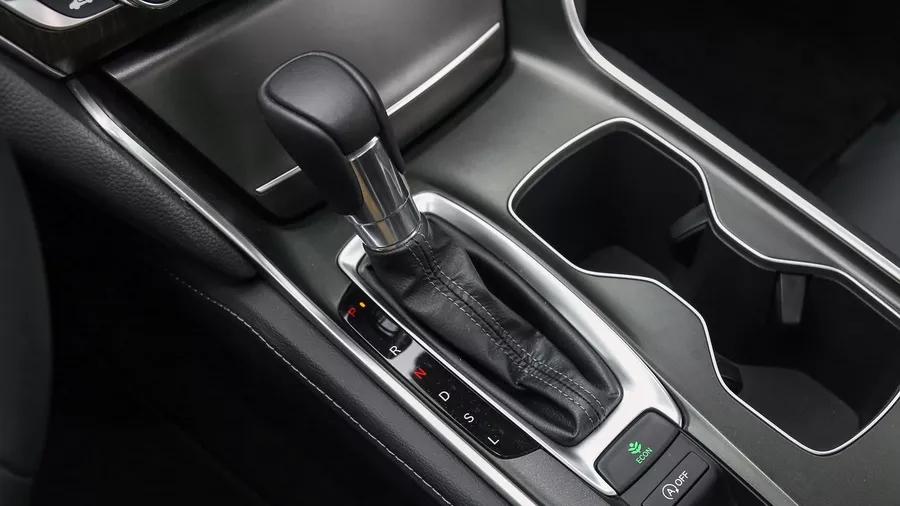 迈腾330和雅阁1.5t哪一个值得购买,新车上市迈腾限时优惠2.50万