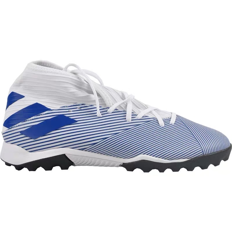 怎么通过自己脚型选择篮球鞋,如何选择适合自己脚型的足球鞋