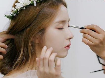 冬季不卡粉不脱妆的正确化妆顺序,正确护肤化妆步骤不脱妆不卡粉