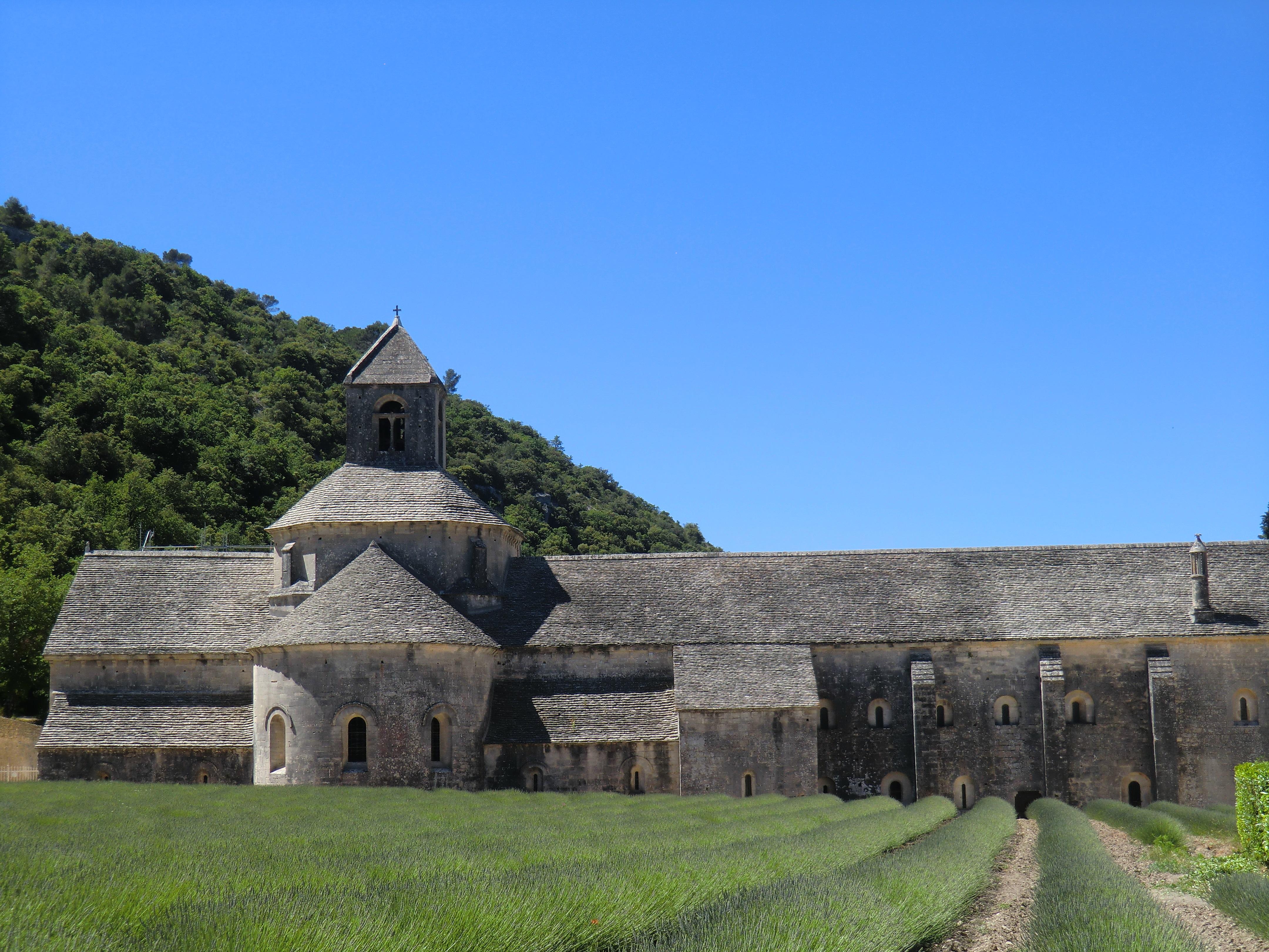 中世纪欧洲教会为什么地位高,欧洲中世纪教会为什么那么大权力