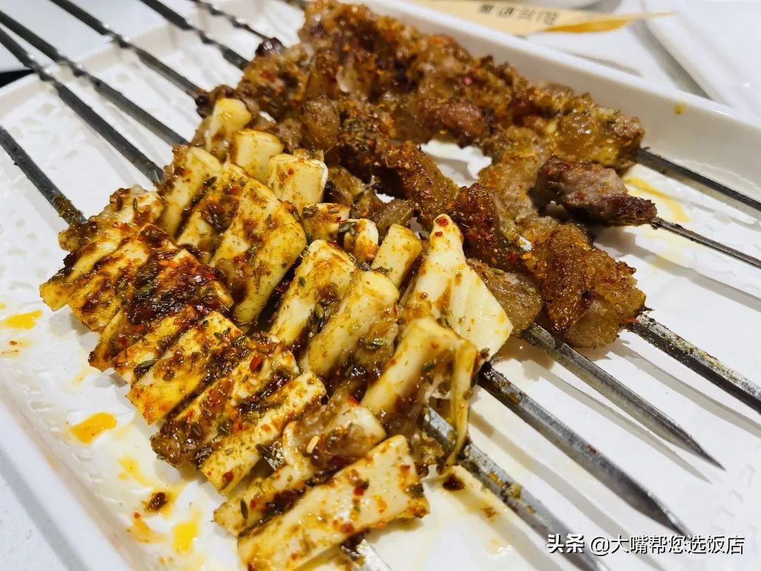 天冷了吃顿热乎的涮羊肉,热乎乎的炭锅羊肉