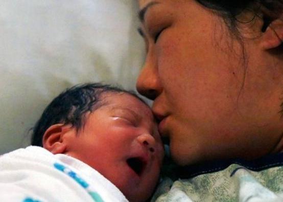 剖腹产怎么跟妈妈肢体接触,剖腹产怎么和老公恩爱