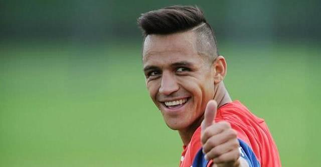 坑惨了！曼联为当年“毒药合同”买单，“玻璃金人”今夏将回归