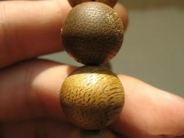 网上几百块的沉香手串靠谱吗,几十元沉香手串到底是不是真的好