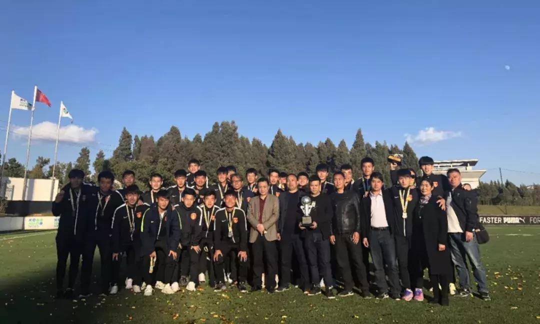 河北华夏首胜张威,u19冠军足球