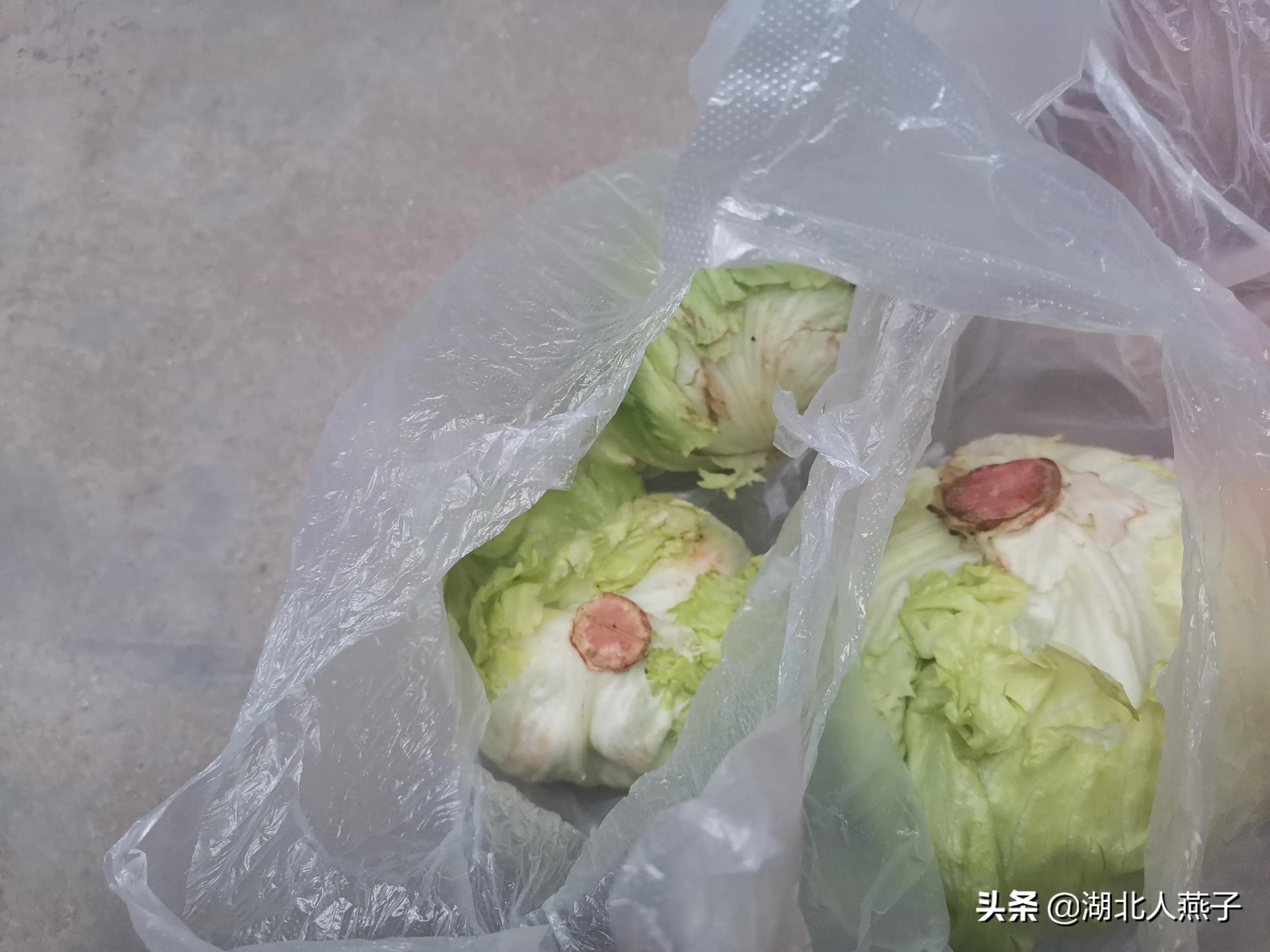 汉中菜价疯长，宝妈花21元在多多上买7种食材，感叹不能贪便宜