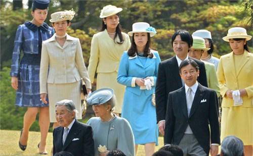 没有姓氏？不能搬家？日本的“吉祥物”到底是怎样生活的？