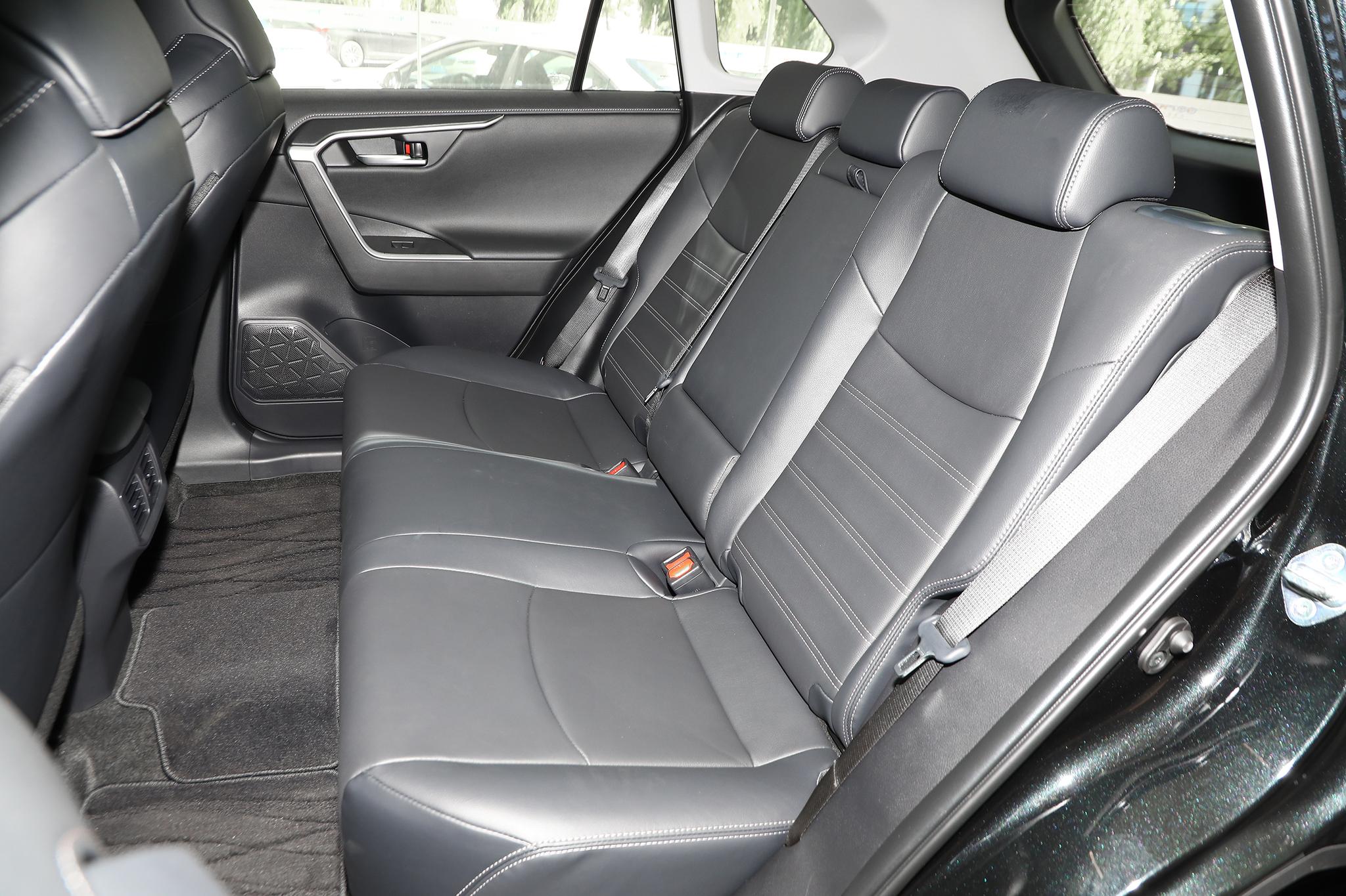 30万2.0t四驱车长4.6米合资suv,合资品牌配置丰富买这款suv准没错