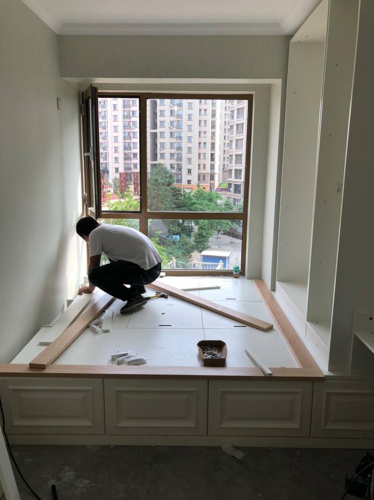 次卧榻榻米还是排骨架好,次卧打榻榻米衣柜