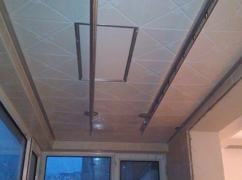 阳台晾衣架安装方法,晾衣架顶座横着安装还是竖着安装