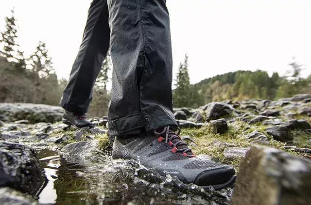 可以防崴脚的户外鞋,户外运动推荐鞋子品牌