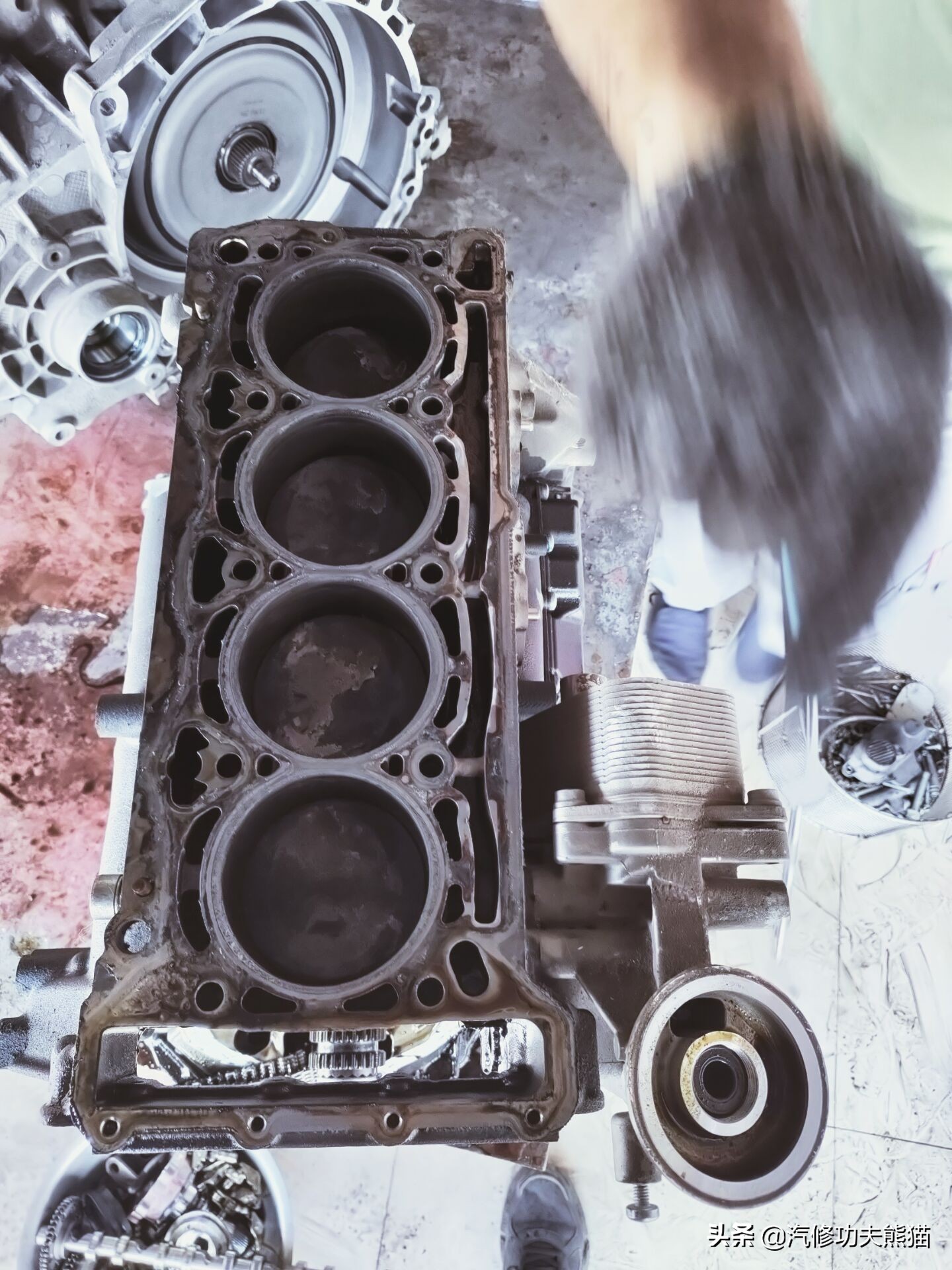 夏朗2.0发动机烧机油上海解决方法,大众夏朗烧机油最佳解决方案