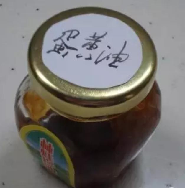 怎样熬制蛋黄油治湿疹,婴儿蛋黄油治疗湿疹的配方