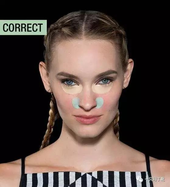 脸变大会显得眼睛小吗,年龄越大脸越小而且越好看