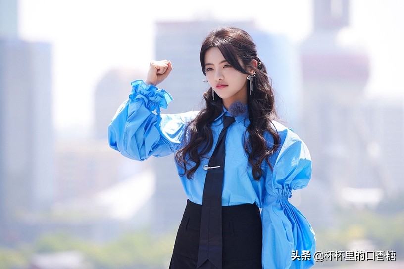 9位同龄不同命女星！赵露思晋升顶流，孟美岐有人气没资源