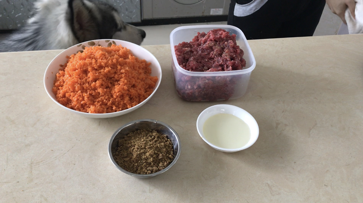 养狗各阶段狗粮怎么喂好,科学养狗狗粮推荐