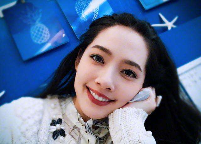 郭碧婷少女照片,郭碧婷纯美齐腰长发空灵写真图片